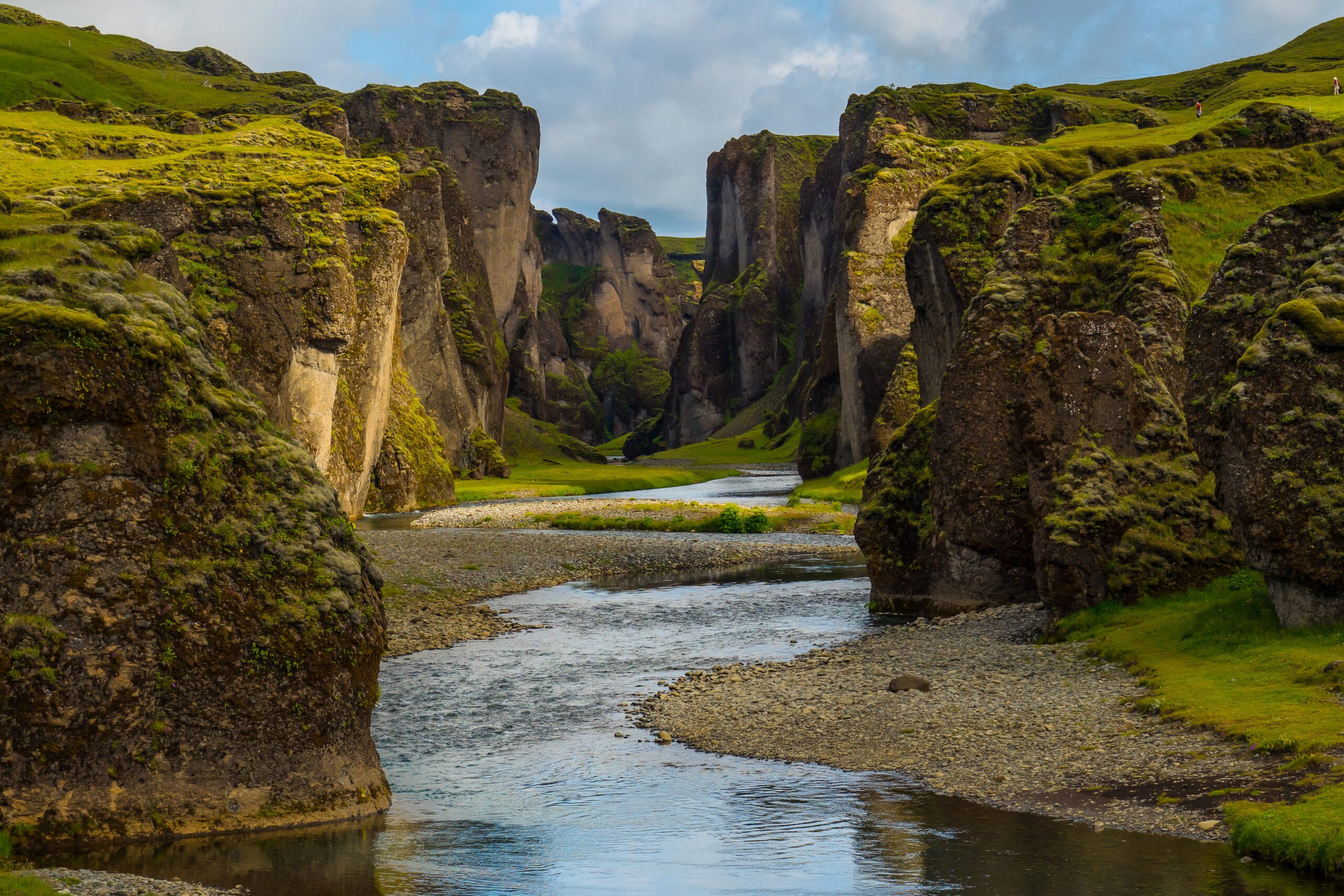 bonus-why-is-iceland-green-and-greenland-icy-discovery-place